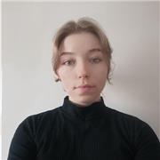 Etudiante dans une école d'ingénieur propose des cours de soutien scolaire pour collégiens, à distance, surtout en sciences.